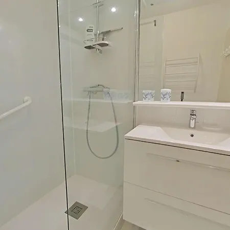 2 Pieces, 4 Couchages, Balcon, Parking, A 2 Pas De La Grande De - Fr-1-224-813 Apartment