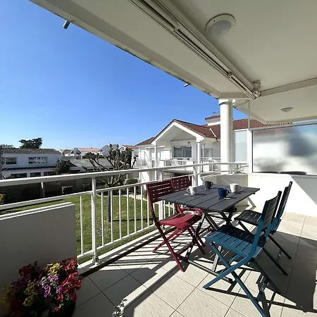 2 Pieces, 4 Couchages, Balcon, Parking, A 2 Pas De La Grande De - Fr-1-224-813